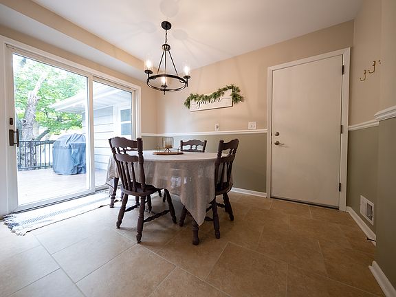 5th image of 8827 Penn Lake Cir