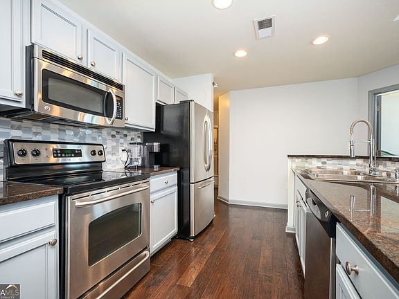 2nd image of 3040 Peachtree Rd NW Unit 212