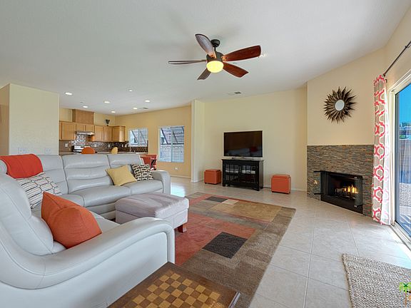 5th image of 891 Summit Dr