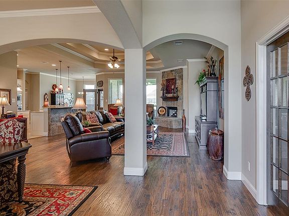 5th image of 1325 Bluff Springs Dr