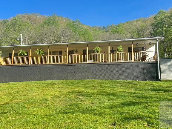 3rd image of 2605 Anawalt Ridge Rd
