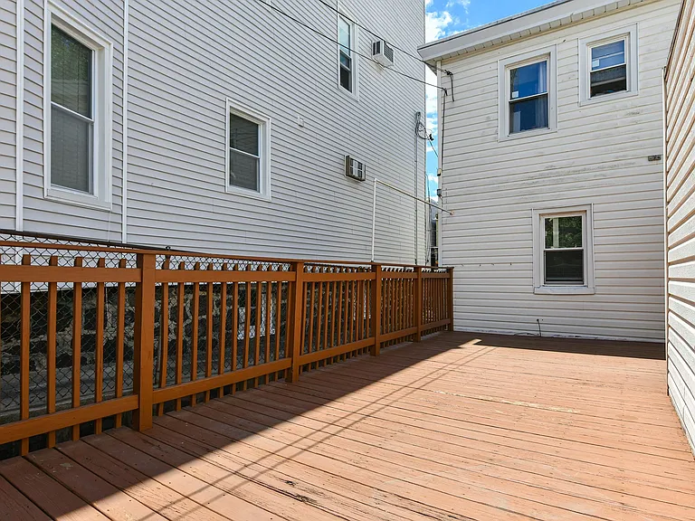 26 Charles St #1 — Photo 27