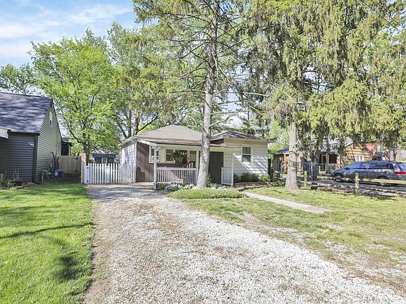 5th image of 844 E Como Ave