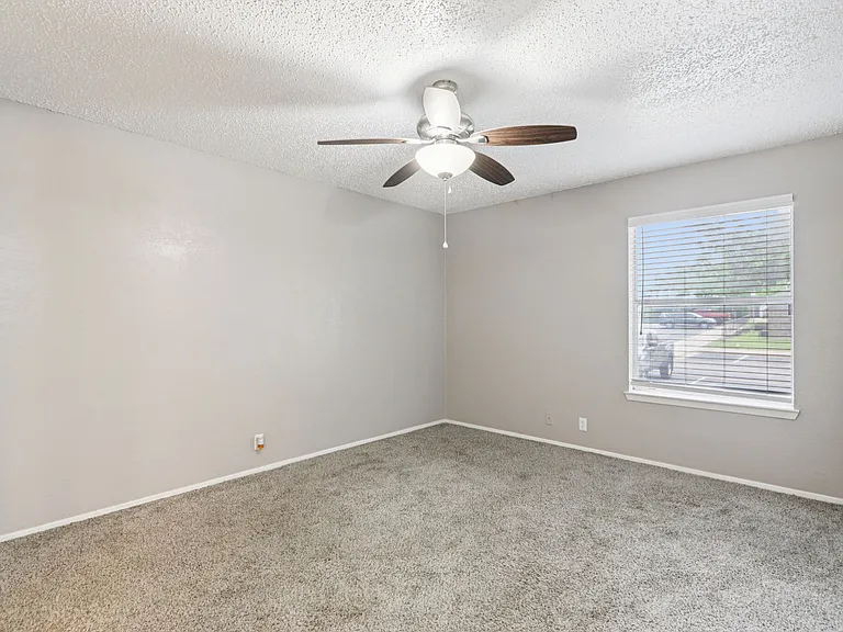 B1 - 2BD, 2BA - 920SF - Master Bedroom