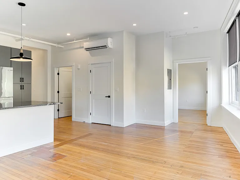 Orono Lofts — Photo 27