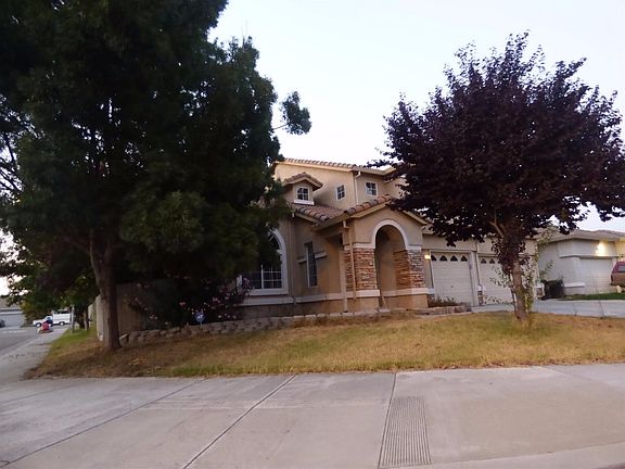 2nd image of 1650 Erickson Cir