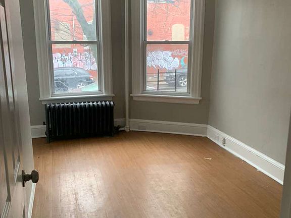 4th image of 19 Piercy St #1B