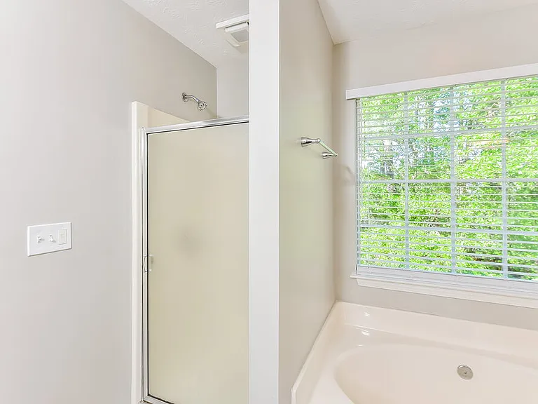 2521 Meadow Pond Trl — Photo 15
