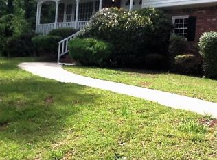 2951 Pine Valley Cir, East Pt, GA 30344