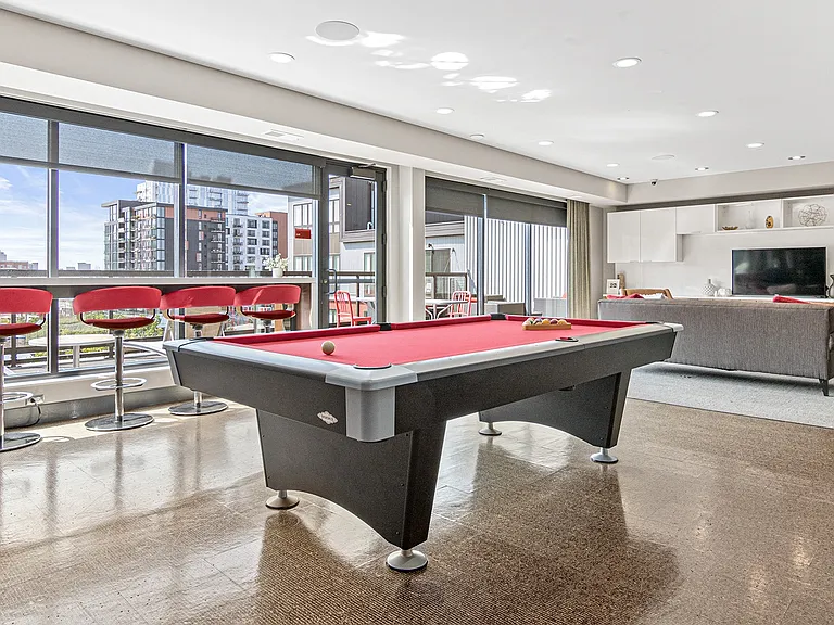 Red 20 Apartments — Photo 30