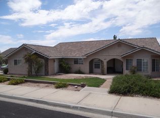 449 Valley View Cir, Mesquite, NV 89027
