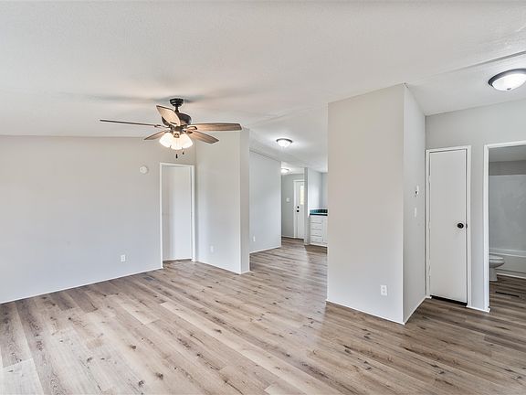 5th image of 20 Conner Hogan Ln
