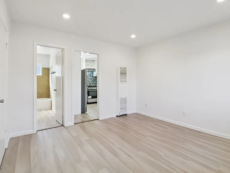 Astro Vista Apartments — Photo 22