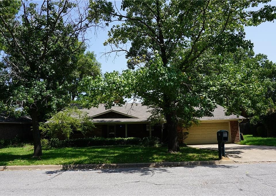 1st image of 62 Haven Cir