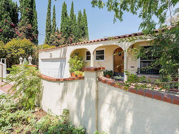 2nd image of 22801 Mariano St