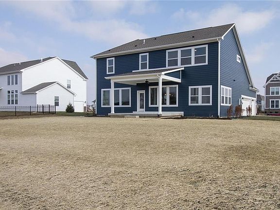 3rd image of 3441 Shady Lake Dr