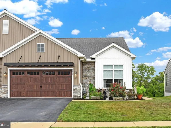 790 Aurora Dr, Mechanicsburg, PA 17055