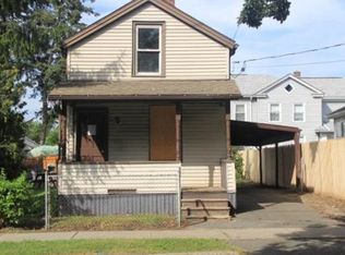 61 Chestnut St, Chicopee, MA 01013