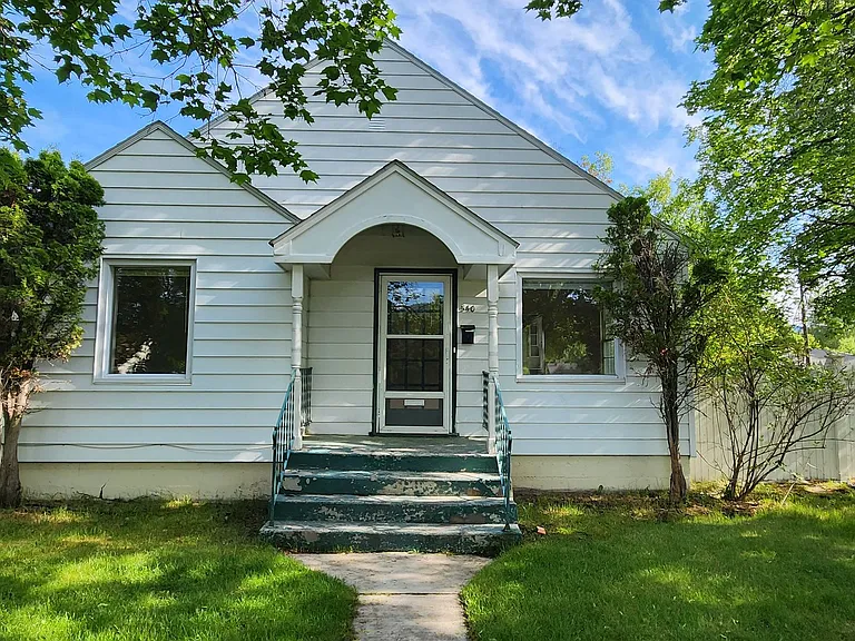 540 Beverly Ave — Photo 3