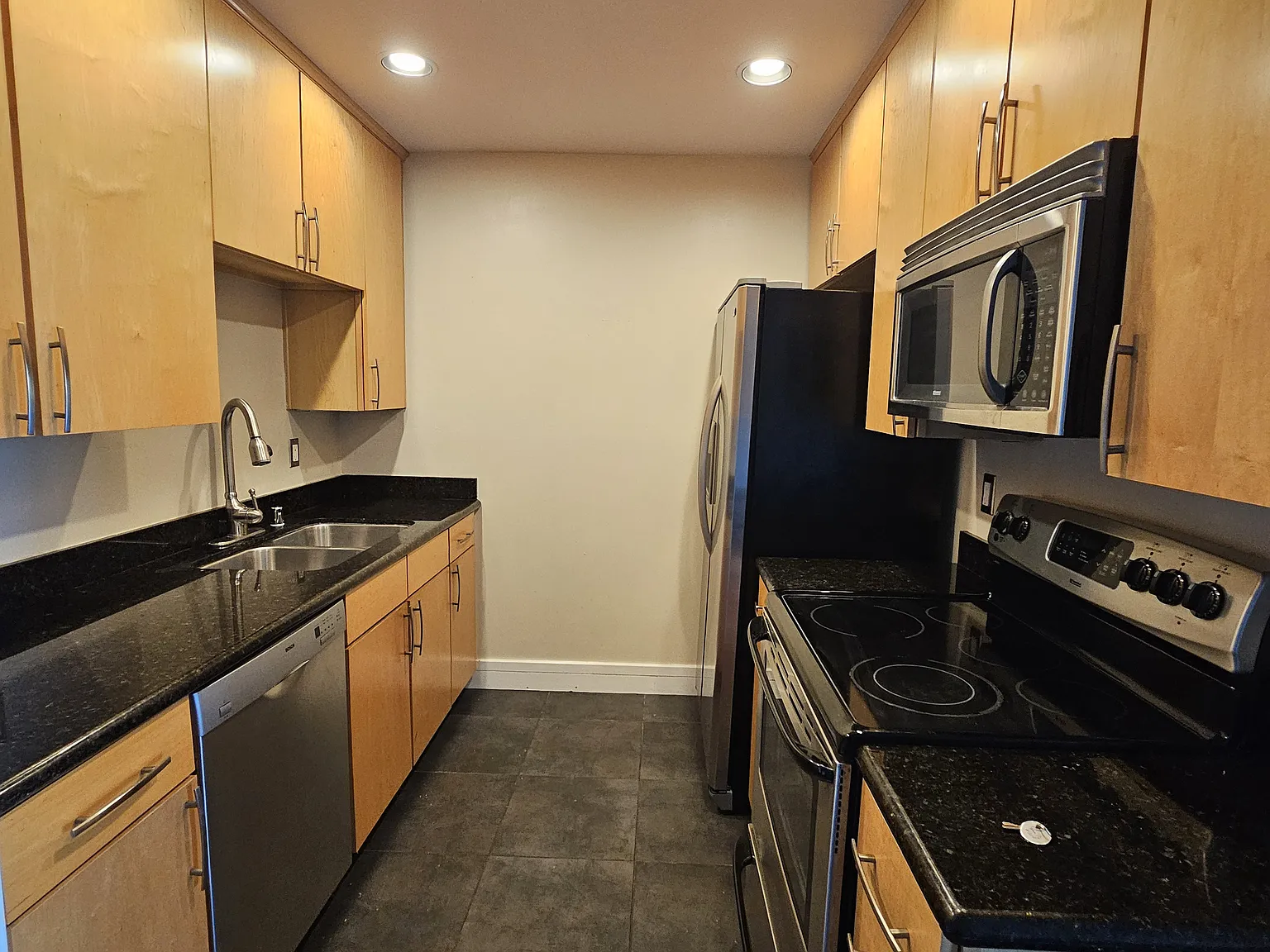 1 bed, 775 sqft, $2,650 — Photo 3