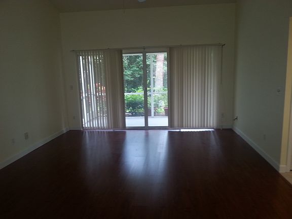 3rd image of 1526 Trafalgar Ln