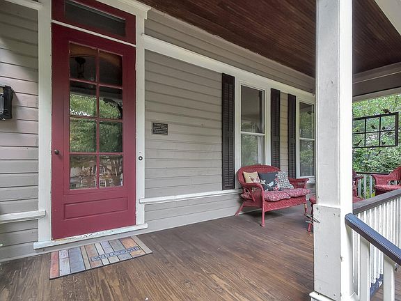 3rd image of 332 W Elm St
