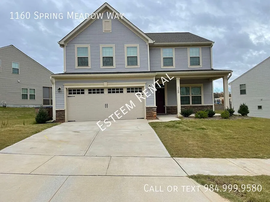 4 bed, 2.5 bath, 2400 sqft, $2,375 — Photo 3