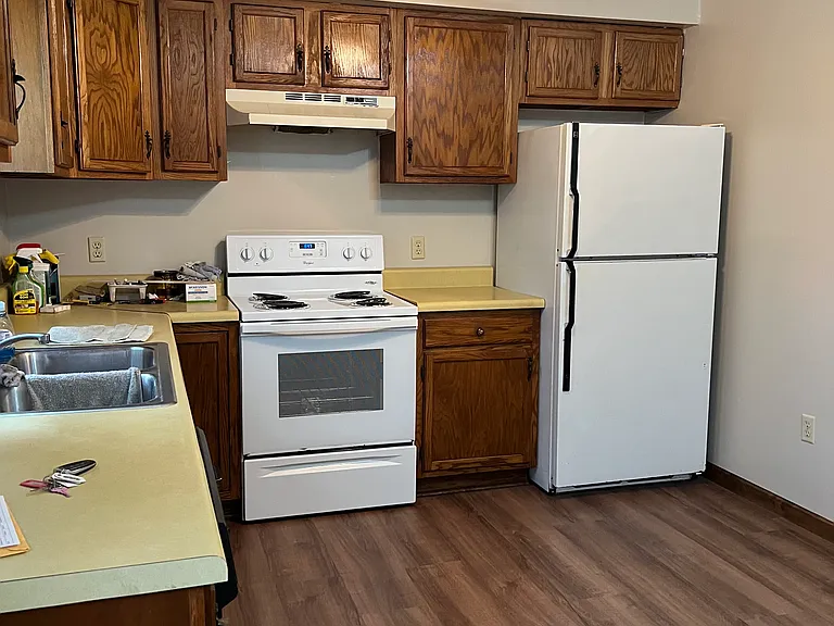 137 Lansing Dr #D — Photo 16