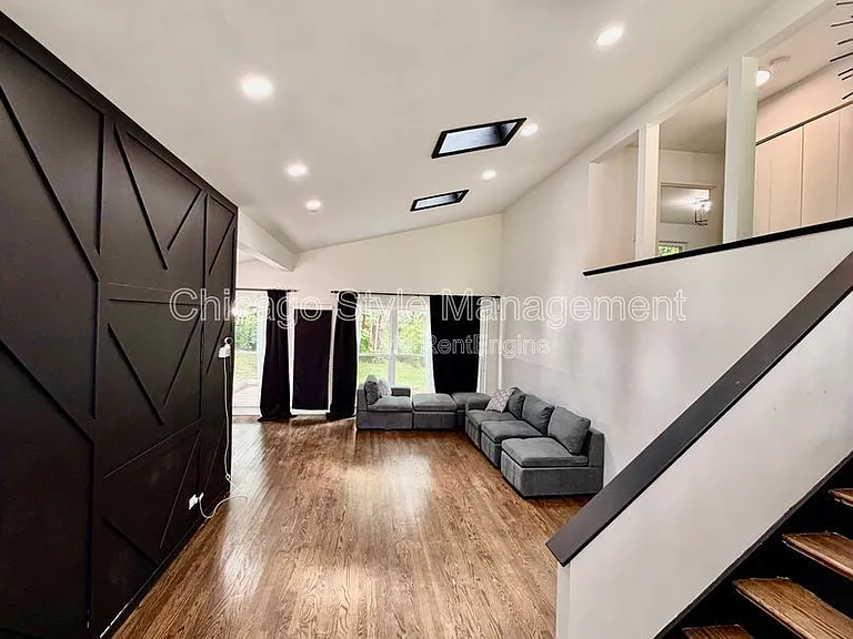 158 Chestnut St — Photo 4