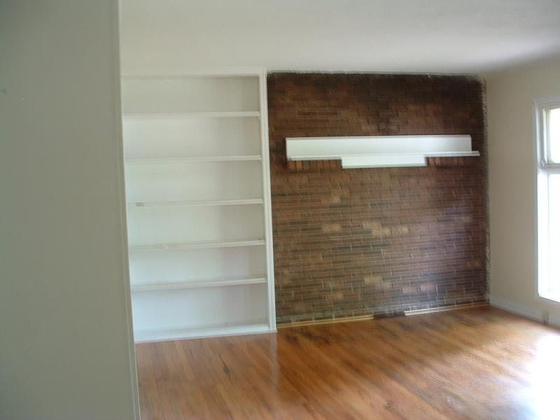 2nd image of 24 Sequoia Dr