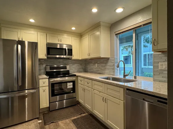 870 Boardwalk Pl, Redwood City, CA 94065