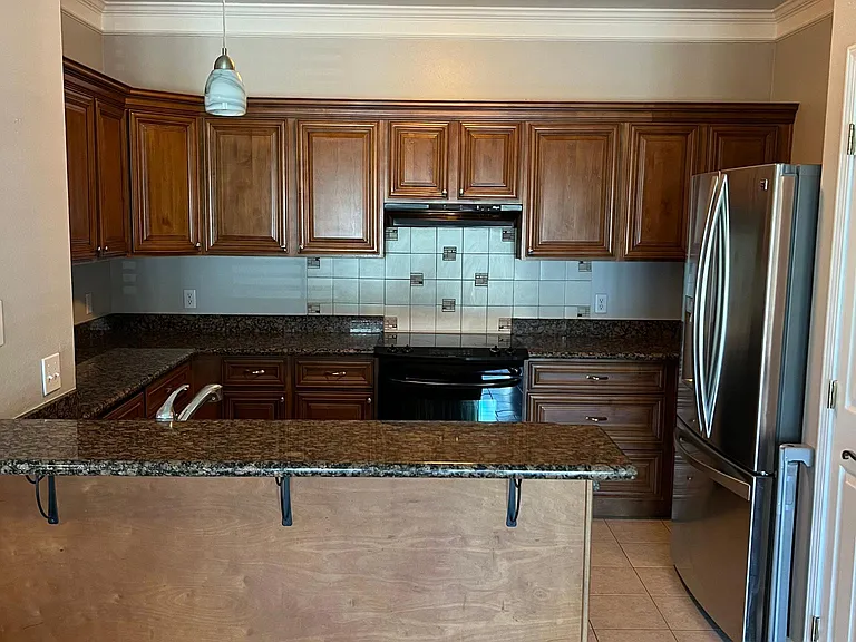 18548 Lake Camellia Ave — Photo 5