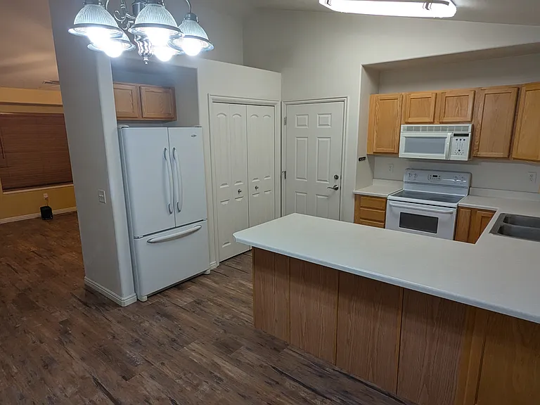 2383 S 1350 W — Photo 10
