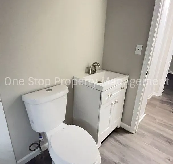5714 NE 49th St — Photo 14