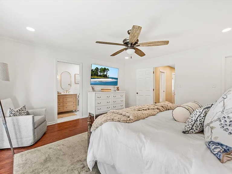 421 McCants Dr — Photo 17