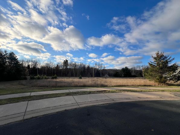 712/714 Hilltop Dr, Taylors Falls, MN 55084