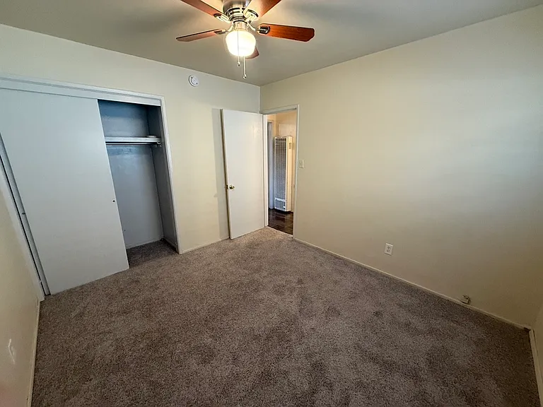 220 E Campus View Dr #220 — Photo 10
