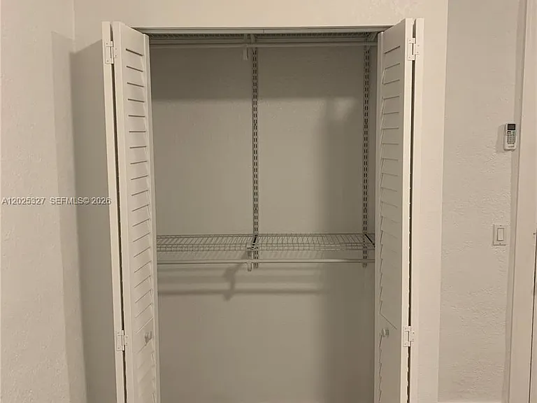 712 SW 56th Ave #4B — Photo 8