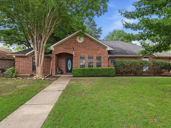 1500 Pickwick Ln, Denton, TX 76209