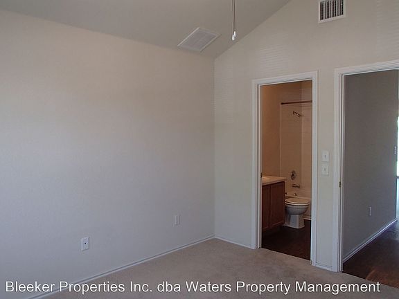 5th image of 1031 Janae Ct