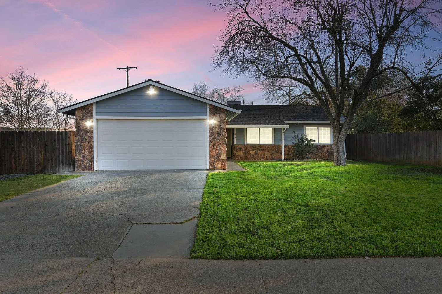 3401 Explorer Dr photo 1