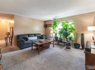 109 Aimwick Ct, Somerset, NJ 08873