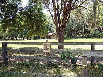 3rd image of 20 Lake Wood Cir