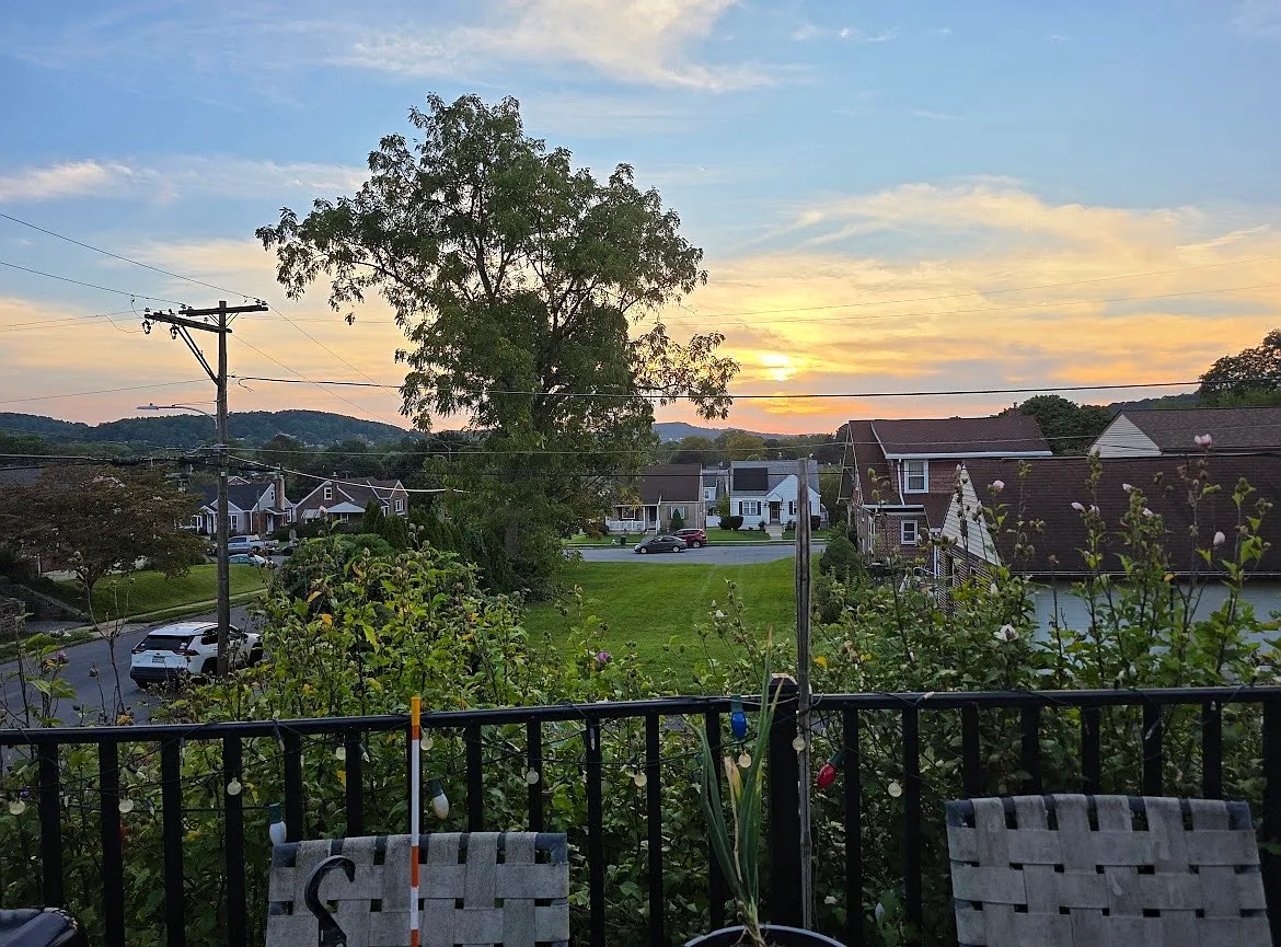 4 bed, 2.5 bath, 2000 sqft, $2,500 — Photo 4