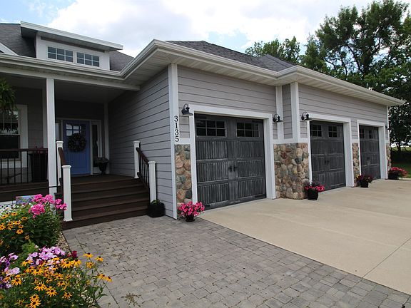 3rd image of 3135 Sunner Ave