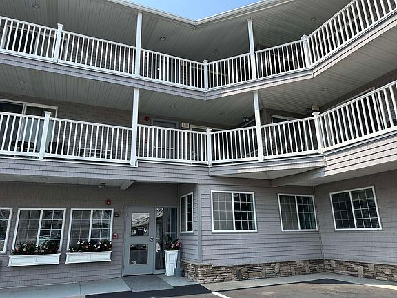 2nd image of 6 Ashworth Avenue #34