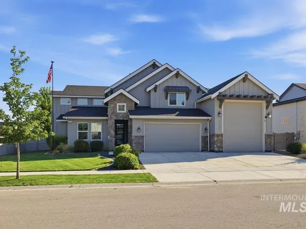 2546 E Lodge Trail Dr, Meridian, ID 83642