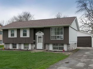 6711 Kelburn Ln NE, Cedar Rapids, IA 52402