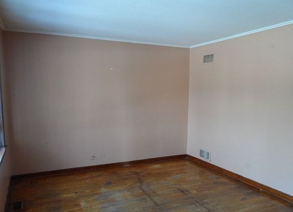 2nd image of 14605 S California Ave