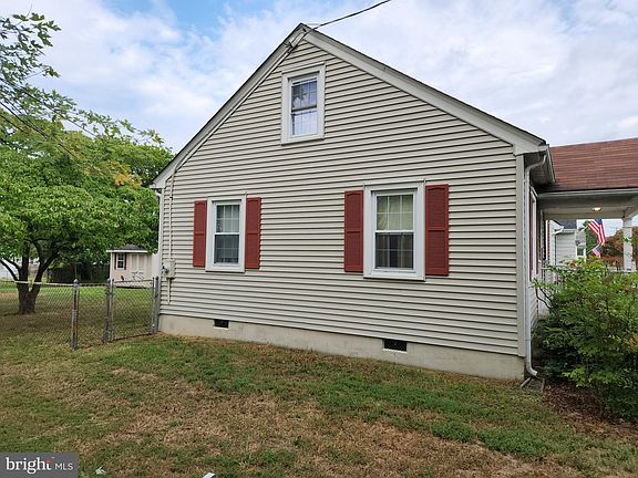 3rd image of 112 Lorraine Ave
